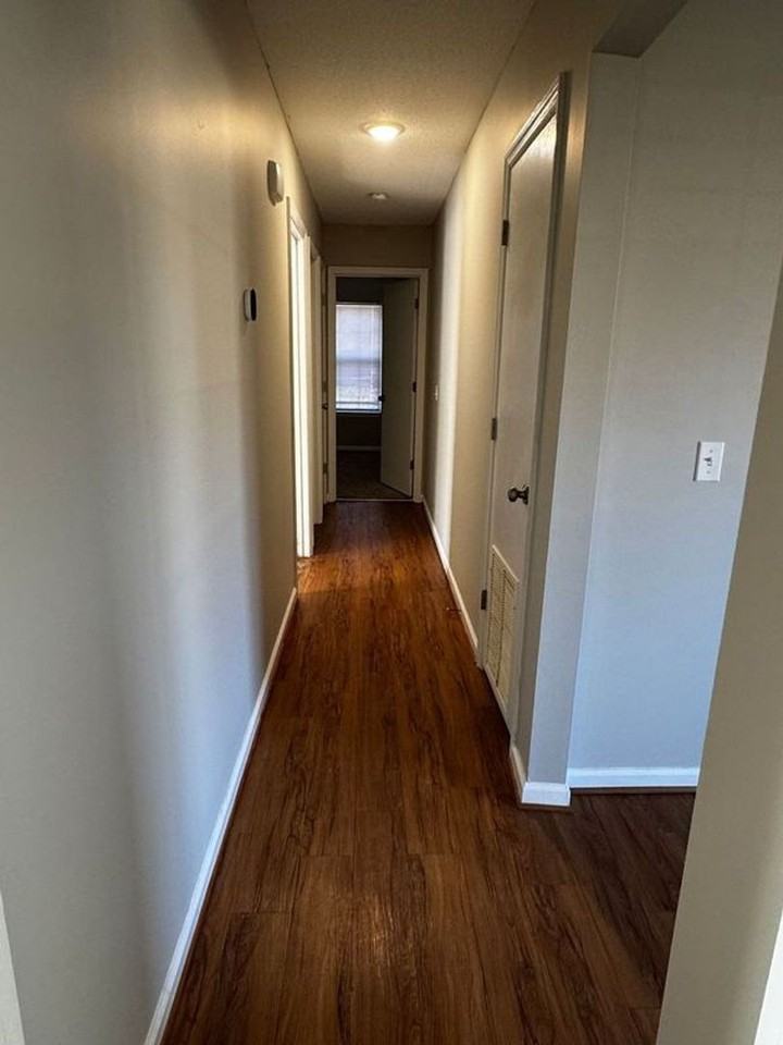 333 Weisenbaker Road - Photo 7 of 17