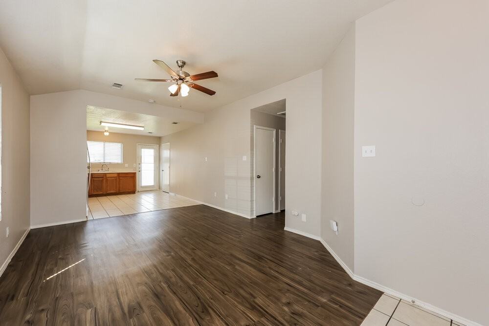 7232 Autumn Glen Dr - Photo 5 of 16
