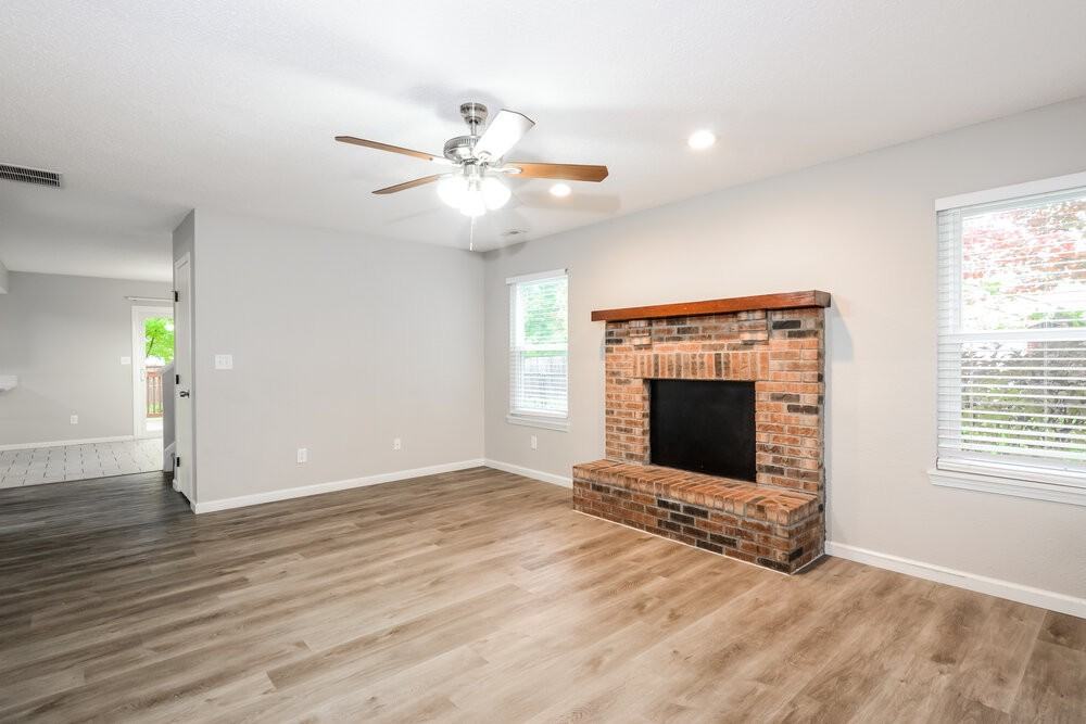 710 Millbrook Dr - Photo 4 of 17