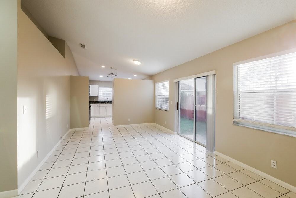 4792 Nw 5th Pl - Photo 3 of 16