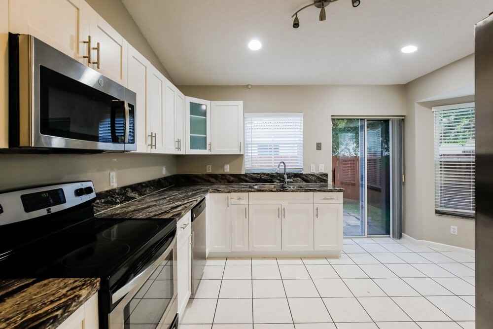 4792 Nw 5th Pl - Photo 7 of 16