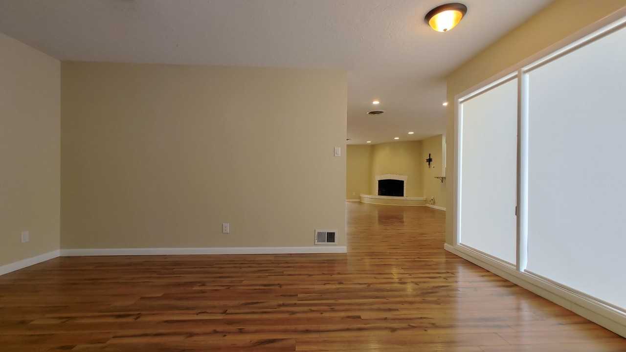 12408 View Ct Ne - Photo 2 of 15