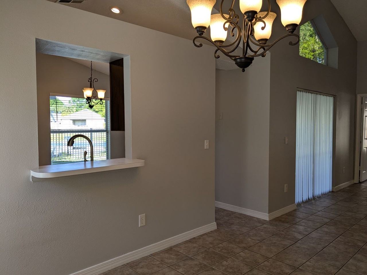 1020 Stonechapel Ct - Photo 7 of 43