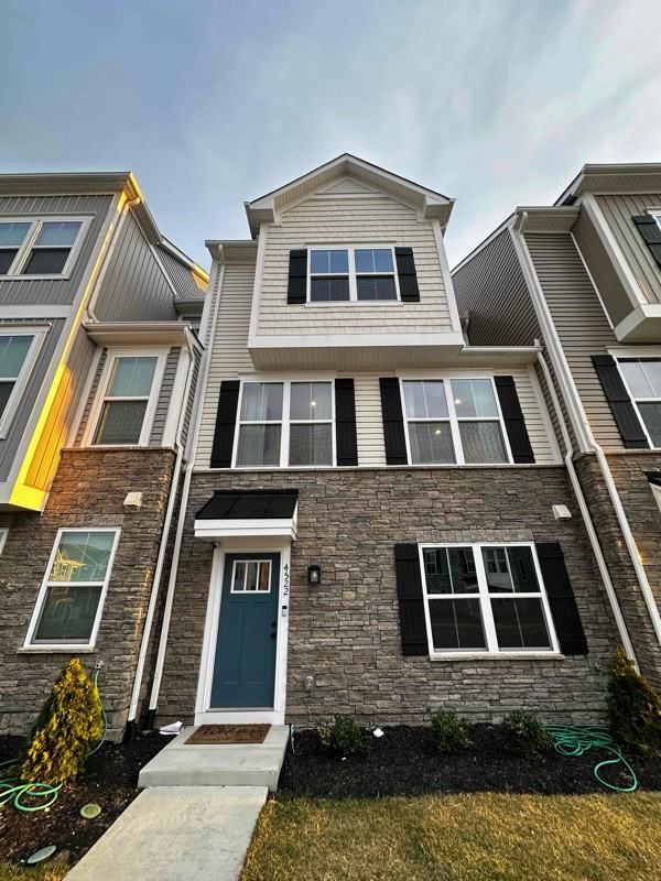 4522 Briarhaven Dr - Photo 2 of 22