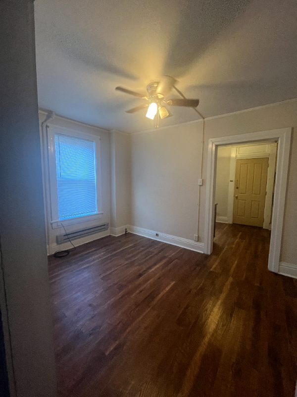 823 Market St #5 - Photo 2 of 9