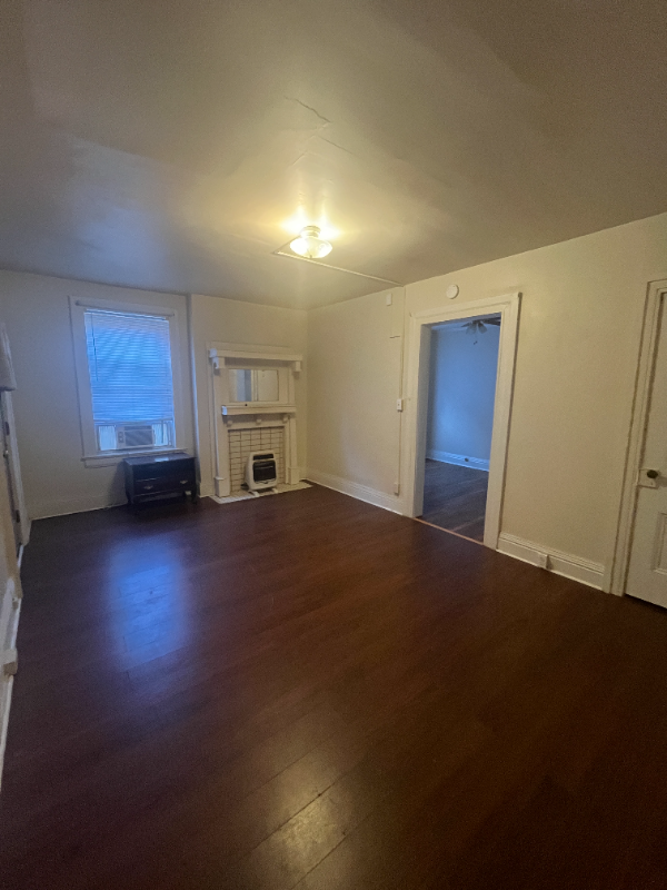 823 Market St #5 - Photo 3 of 9