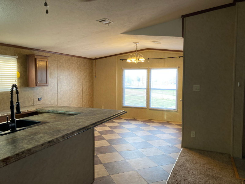 16997 Mesquite Rd - Photo 3 of 14