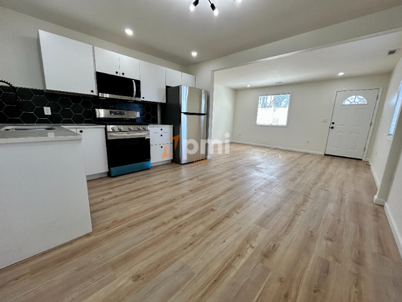 2909 Oakdale Ave - Photo 2 of 15