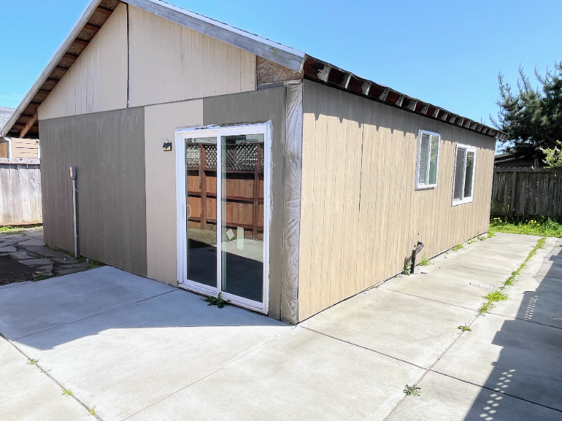 541 4th Ave - Photo 2 of 17