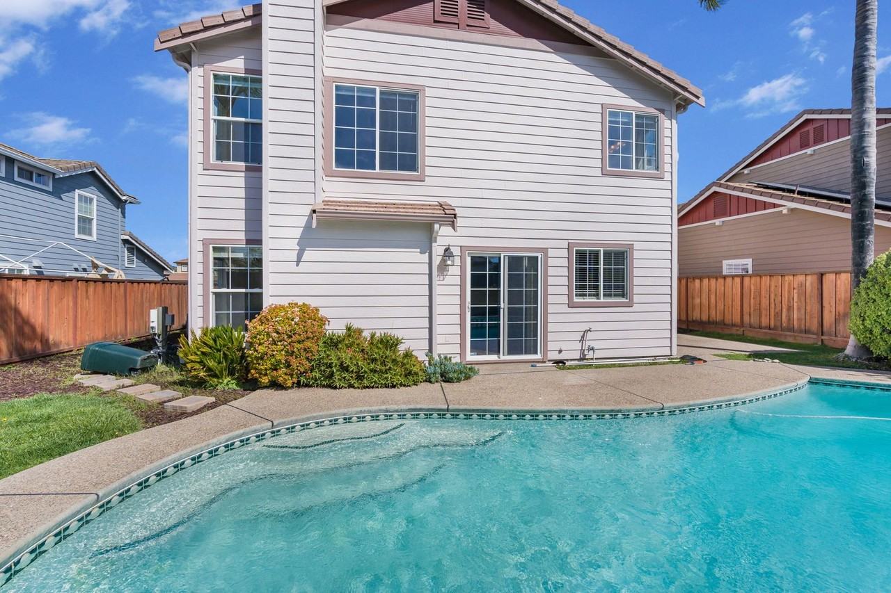 6381 Scenic Ave - Photo 6 of 36