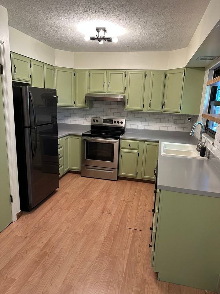 2569 Carnegie Dr - Photo 2 of 14