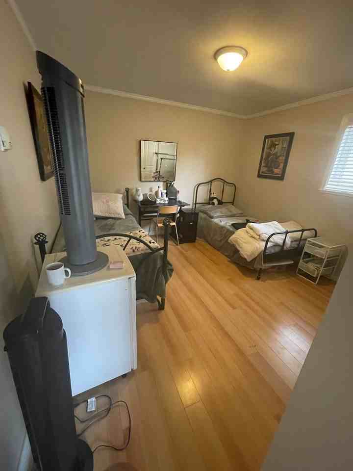 6210 Canada Way - Photo 2 of 8