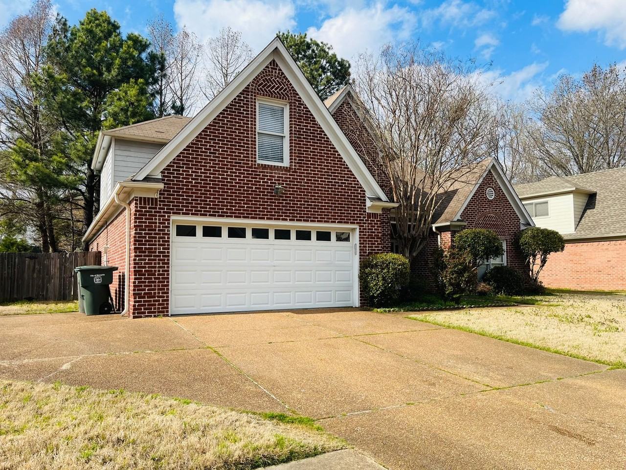 8570 Meadow Green Dr - Photo 2 of 25