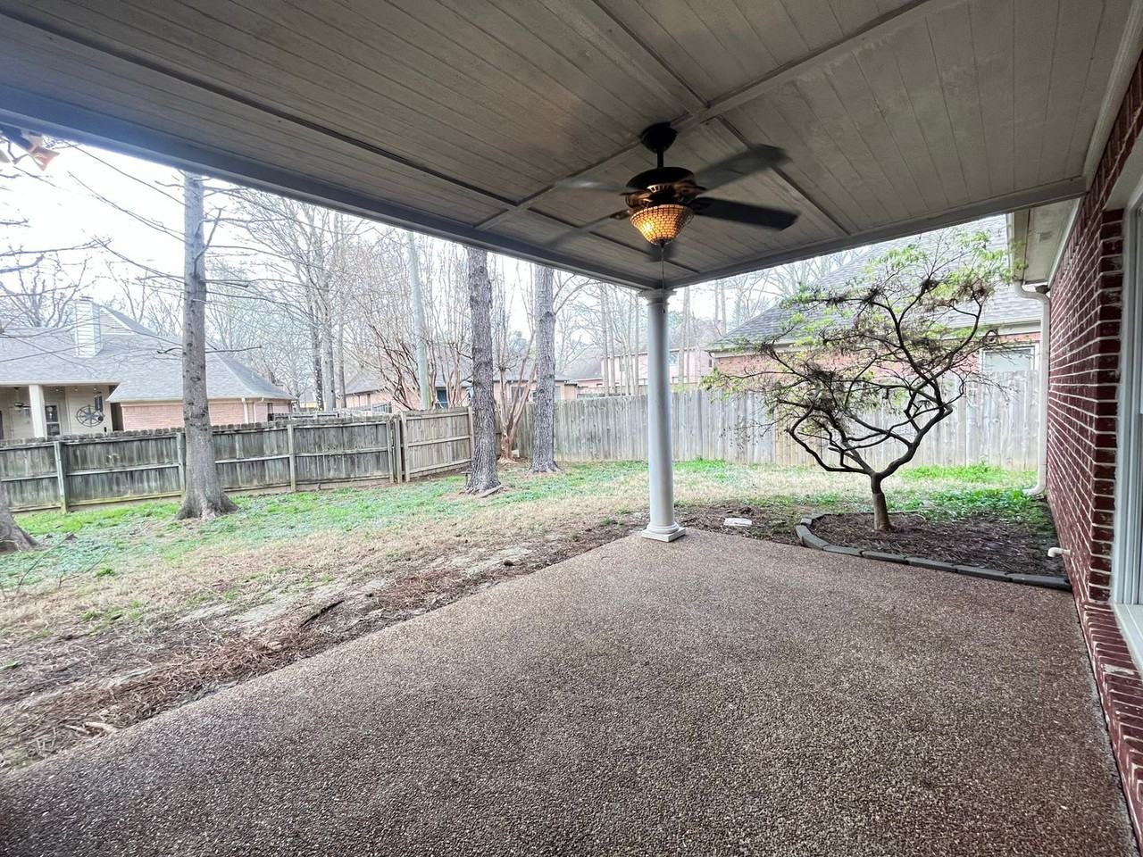 8570 Meadow Green Dr - Photo 3 of 25