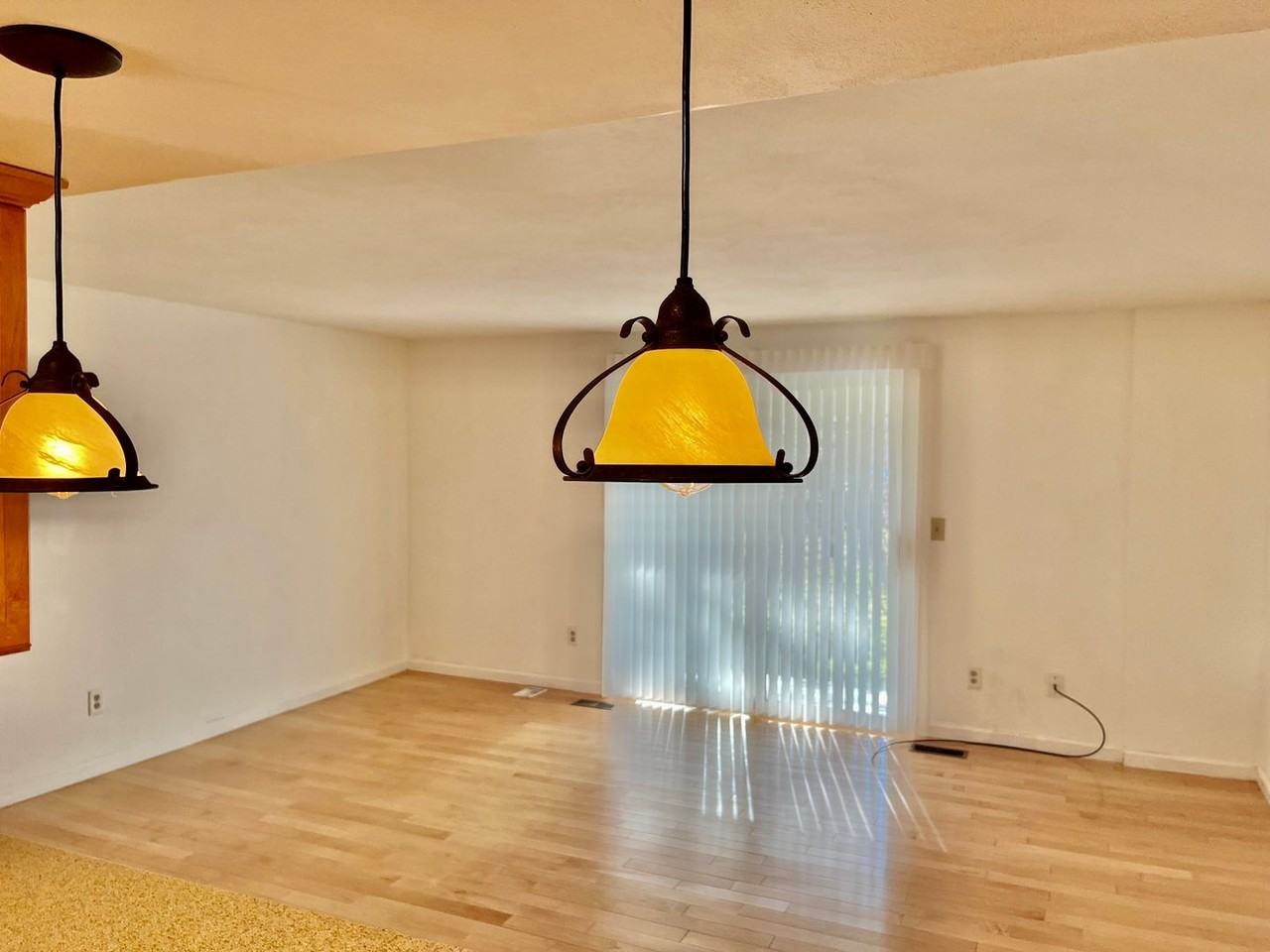 8114 Verbeck Drive - Photo 3 of 28