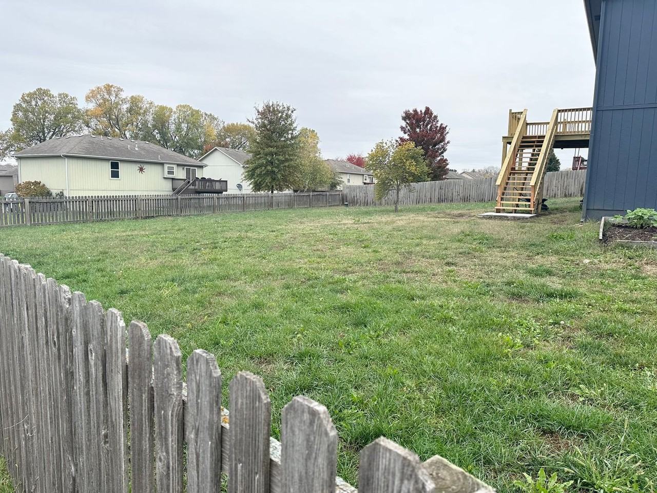 612 Fall Creek Dr - Photo 4 of 16