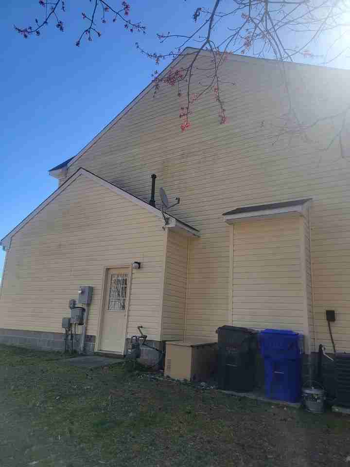 3719 Bridle Path Ln - Photo 3 of 22