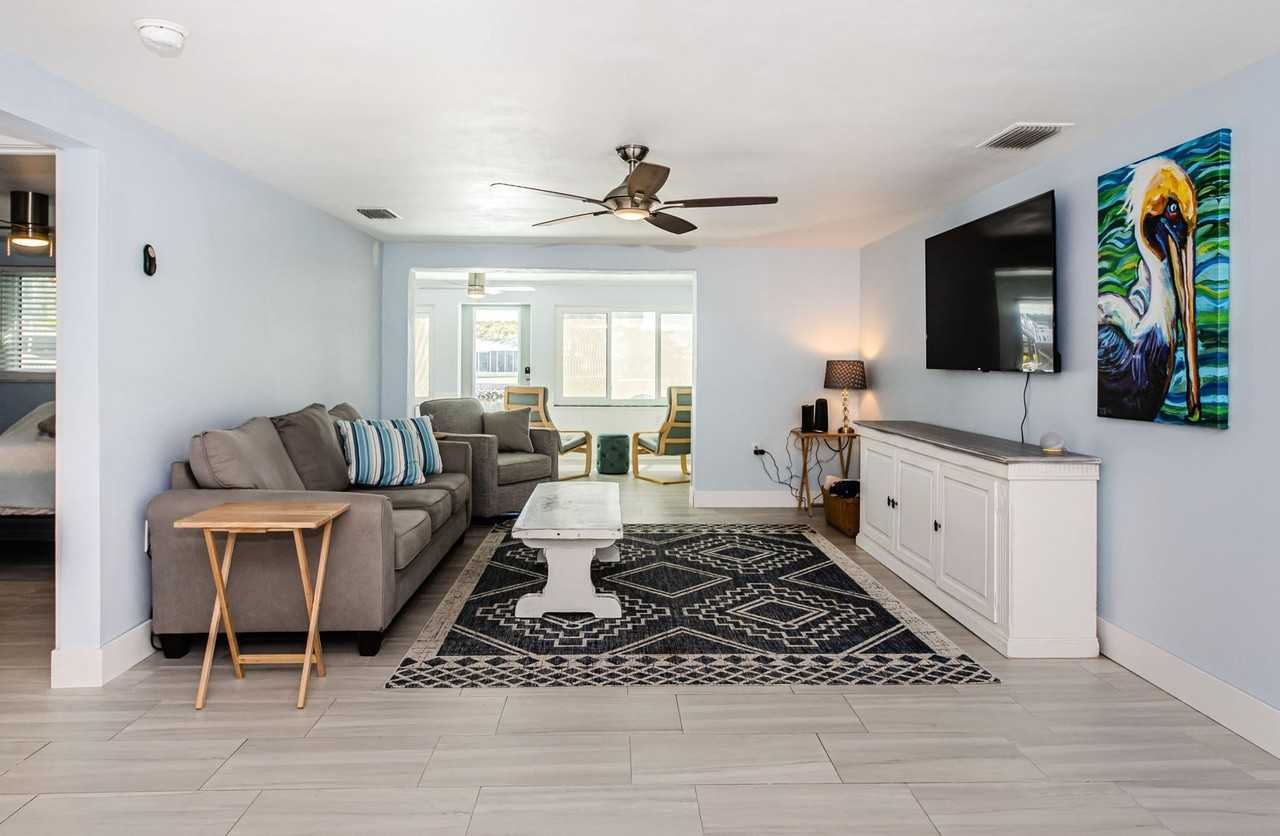 6614 Josie Ln - Photo 3 of 39