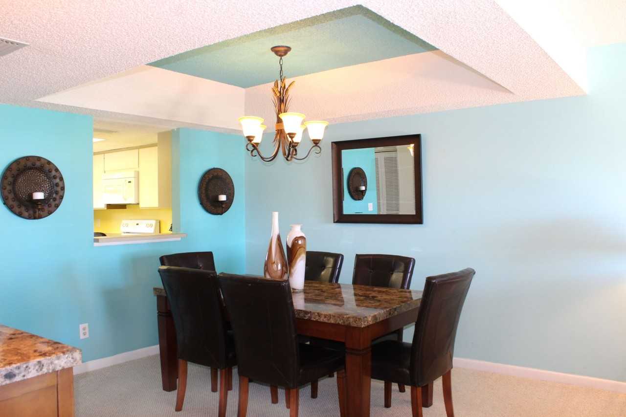 3939 Ocean Dr - Photo 5 of 24