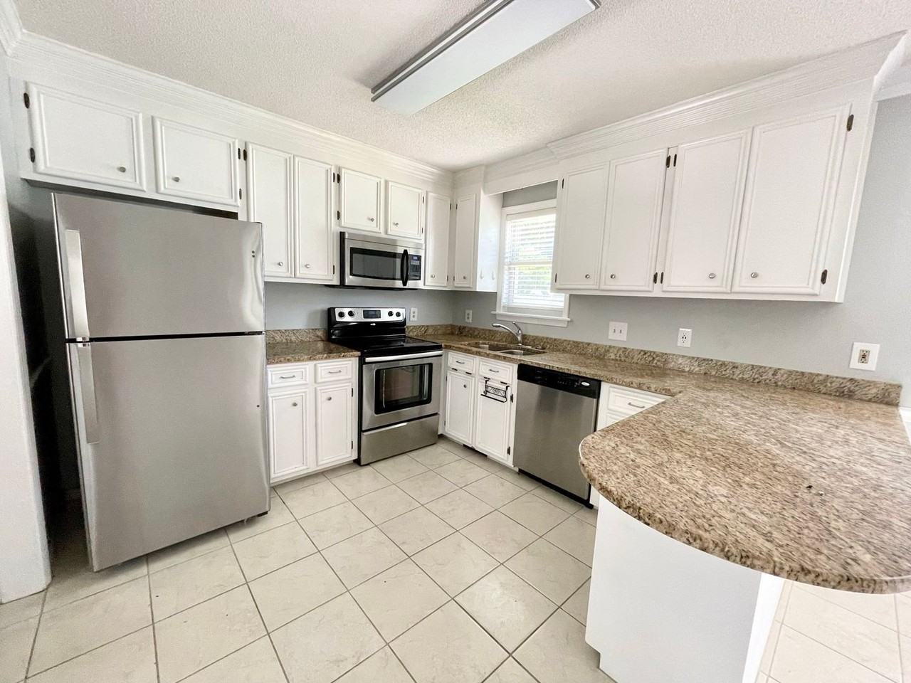 164 Shadeland Cir - Photo 4 of 25