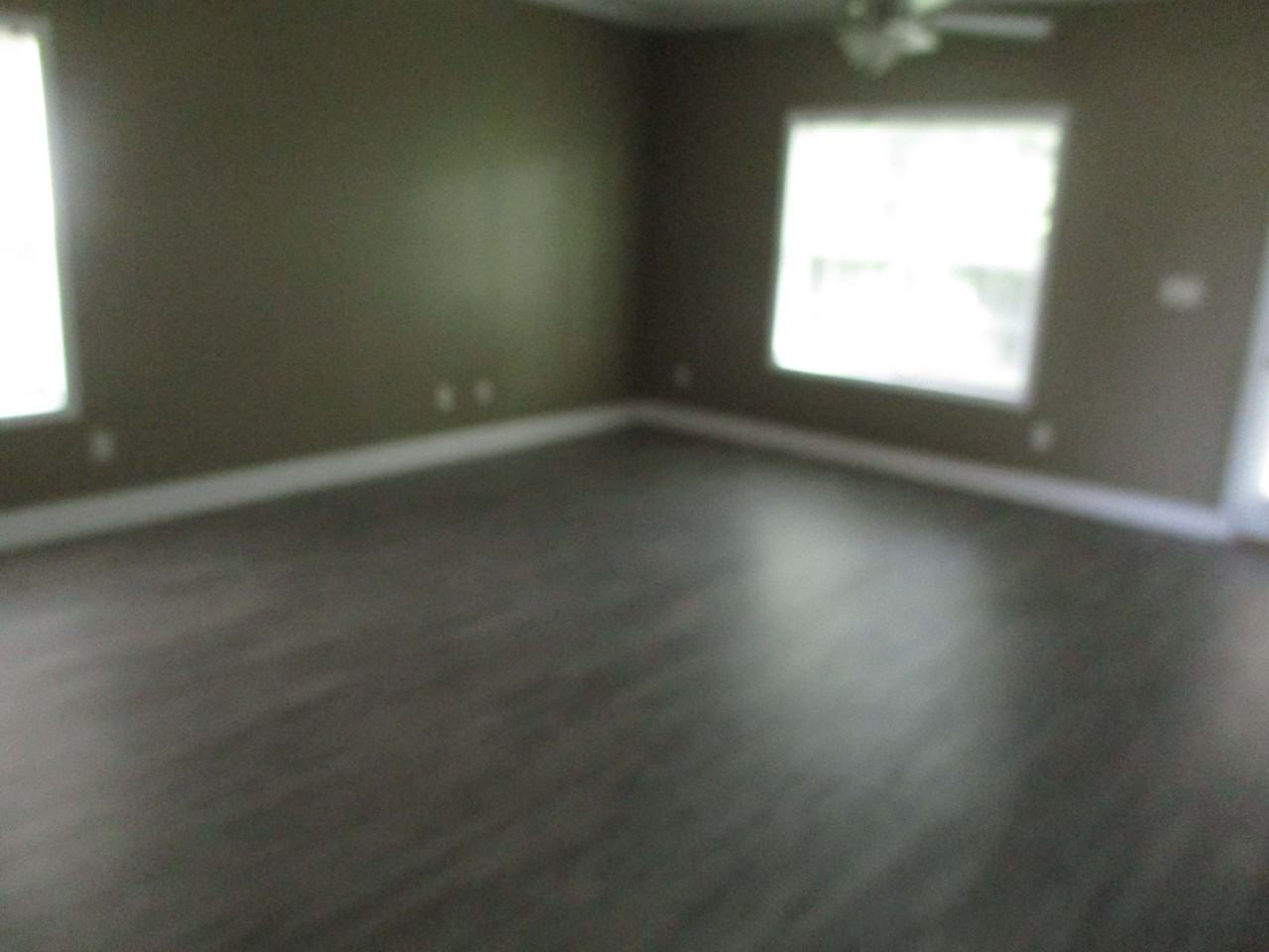 139 Tabatha St - Photo 5 of 10