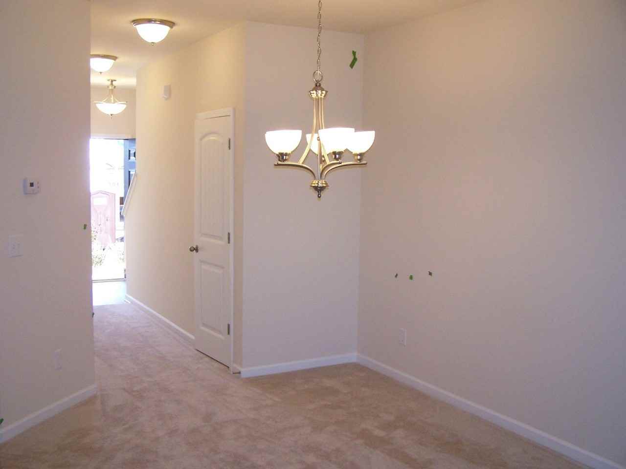 2377 Hartfield Cir - Photo 4 of 8