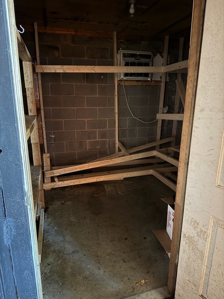 144 S Salisbury Gq Ave - Photo 7 of 12