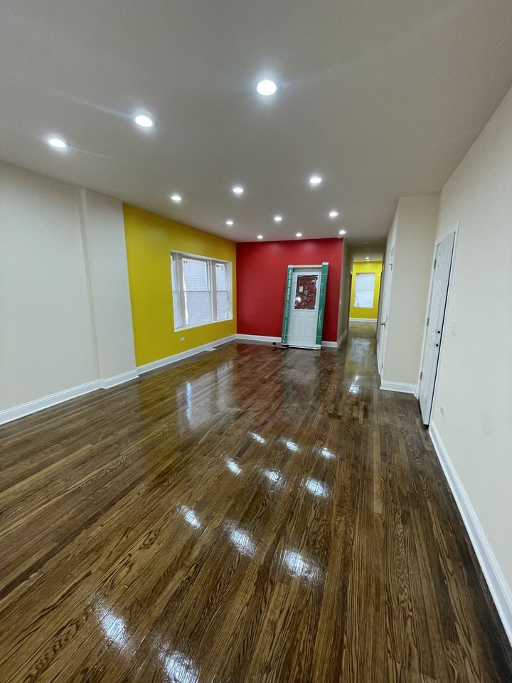 416 S Homan Ave #1 - Photo 2 of 7