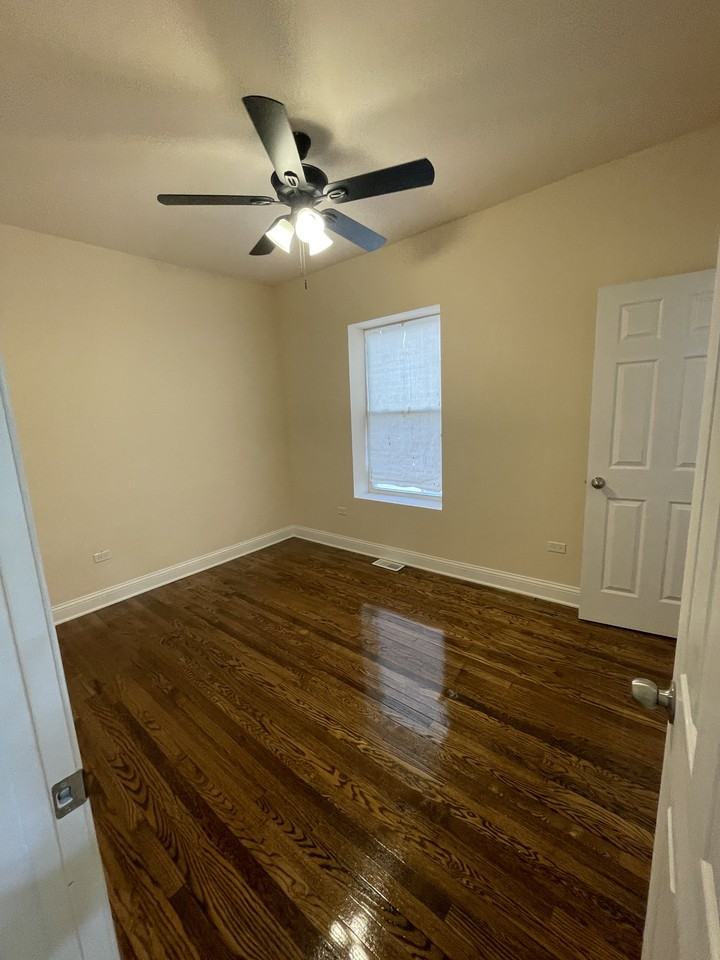 416 S Homan Ave #1 - Photo 6 of 7