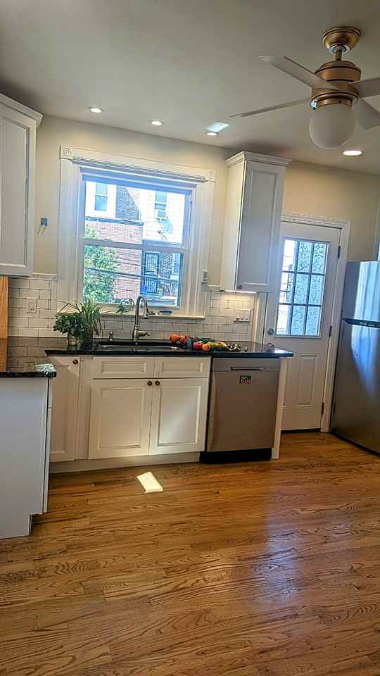 6243 Washington Ave #NA - Photo 4 of 31