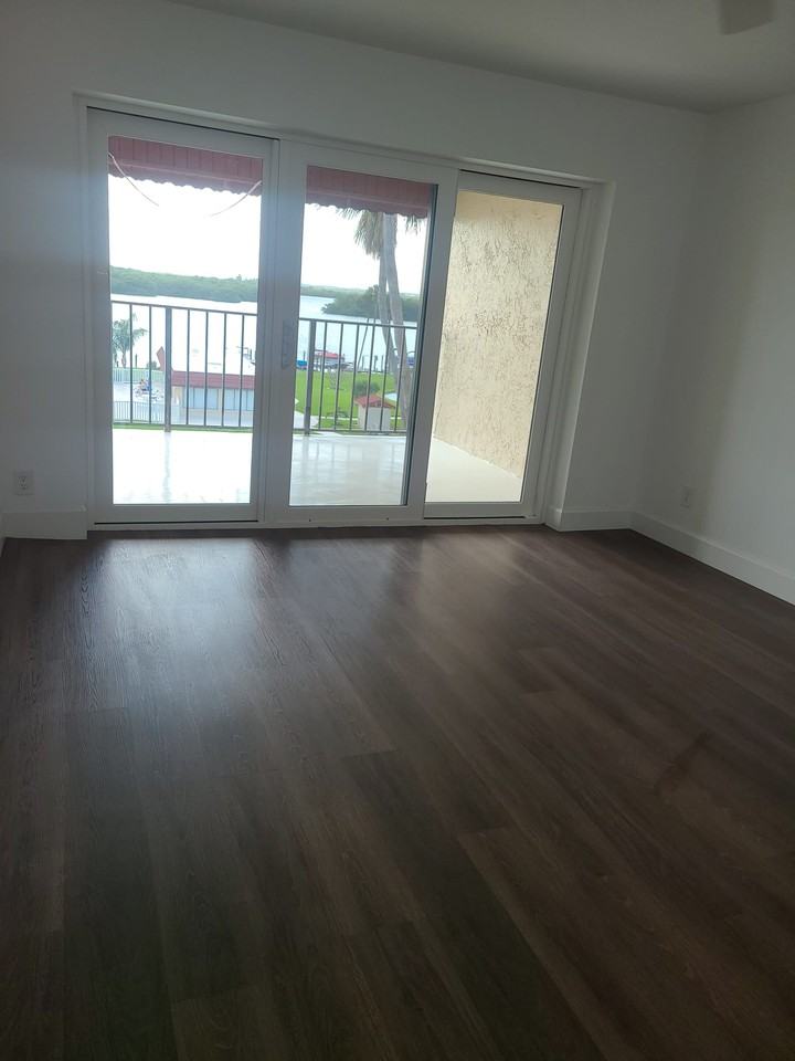 760 S Brevard Ave #416 - Photo 6 of 15