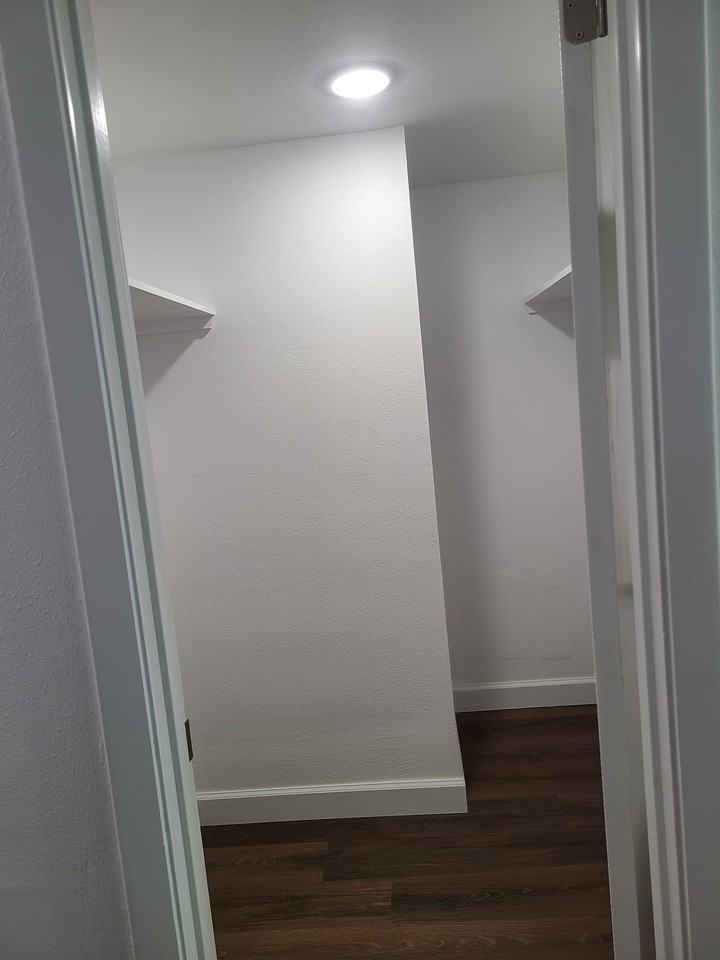 760 S Brevard Ave #416 - Photo 7 of 15