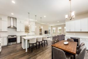 featured image of 933 Pullman Pl #NA