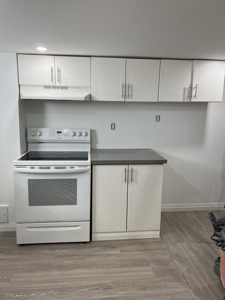 24 Rosedale Avenue - Photo 3 of 10