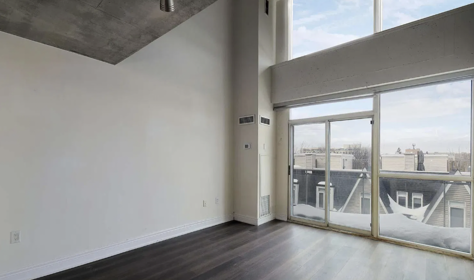 954 King Street West ##04 - Photo 2 of 7