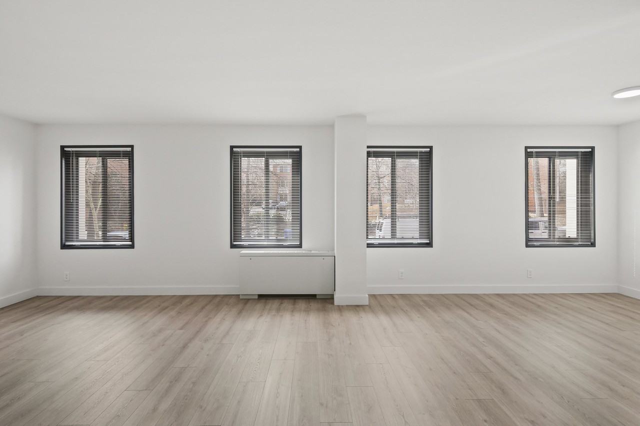 Barton House - Photo 3 of 50