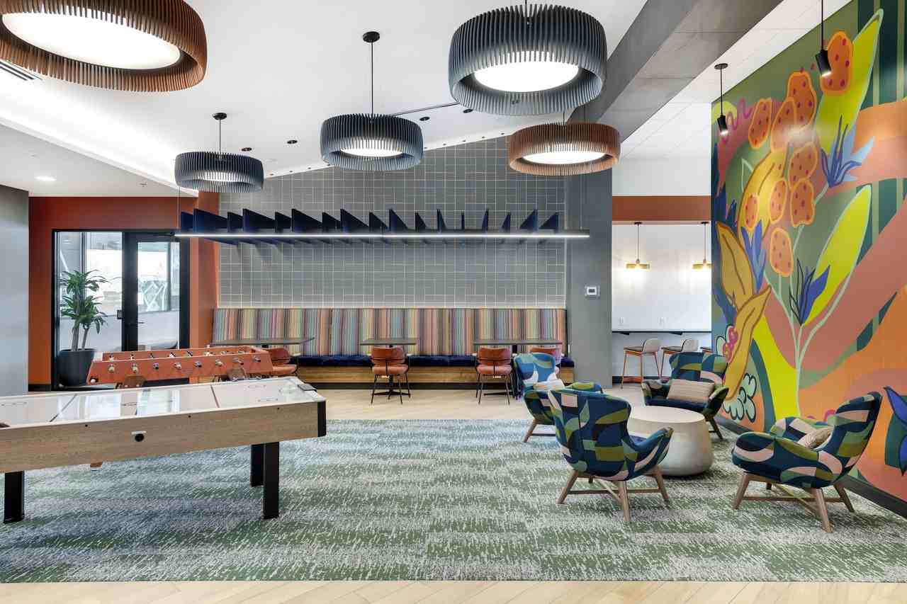 Zelia on Seven - Photo 3 of 50