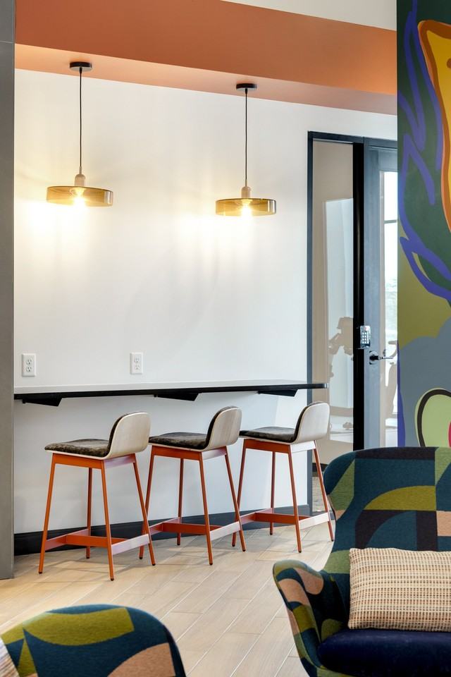 Zelia on Seven - Photo 4 of 50