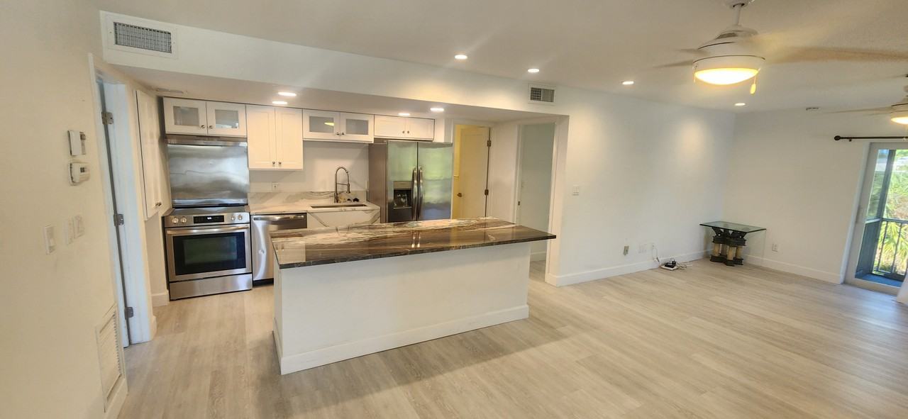 232 Palm Drive - Photo 2 of 15