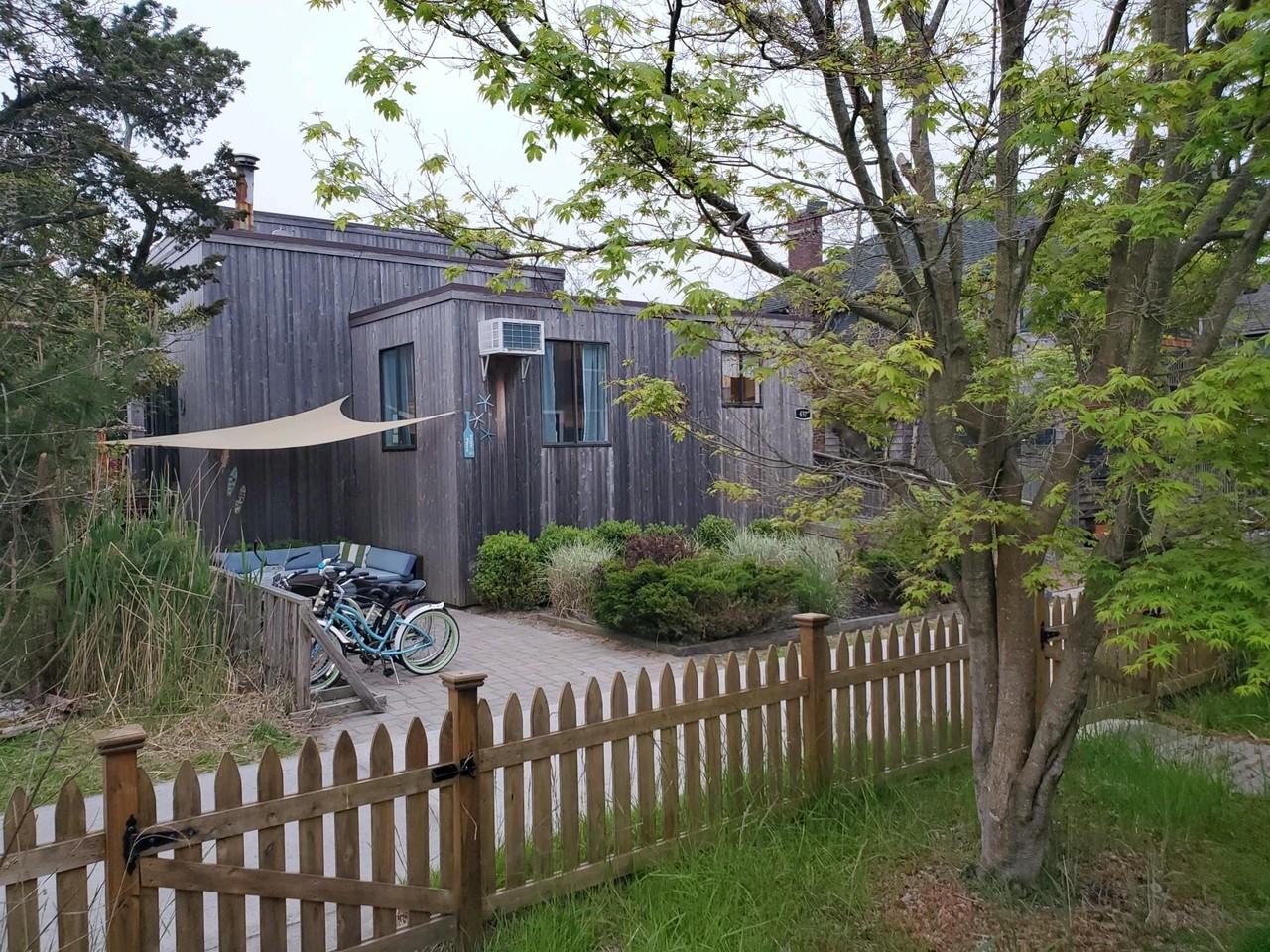 437 Dehnhoff Walk - Photo 2 of 13