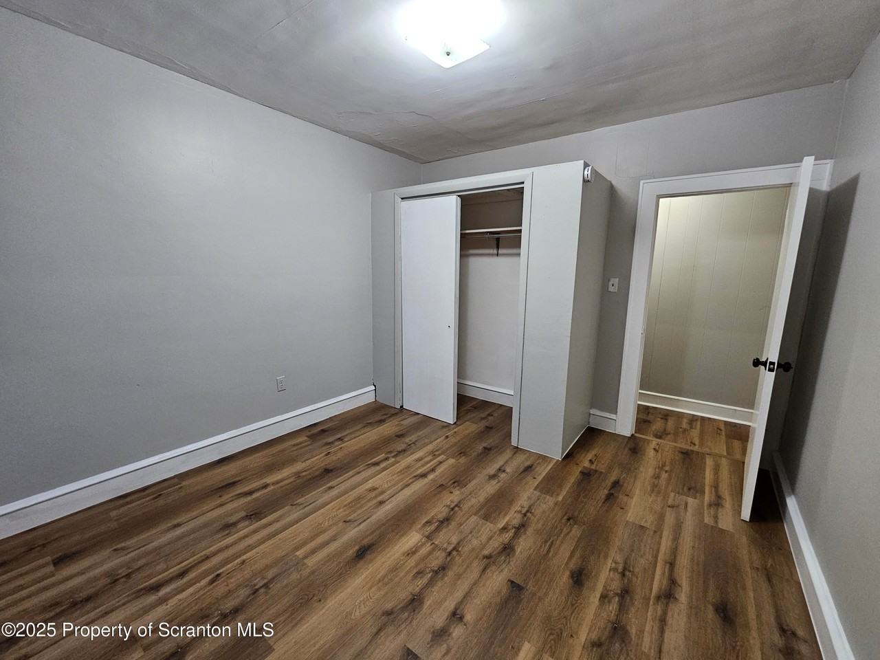 1225 S Main St - Photo 3 of 9