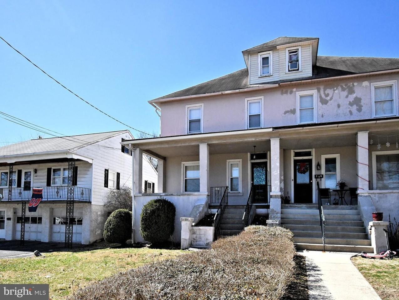 780 Starr Street - Photo 3 of 48