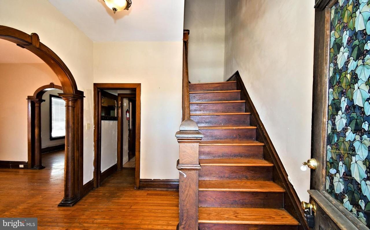 780 Starr Street - Photo 7 of 48