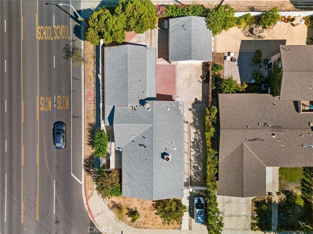 6726 Gross Ave - Photo 2 of 40