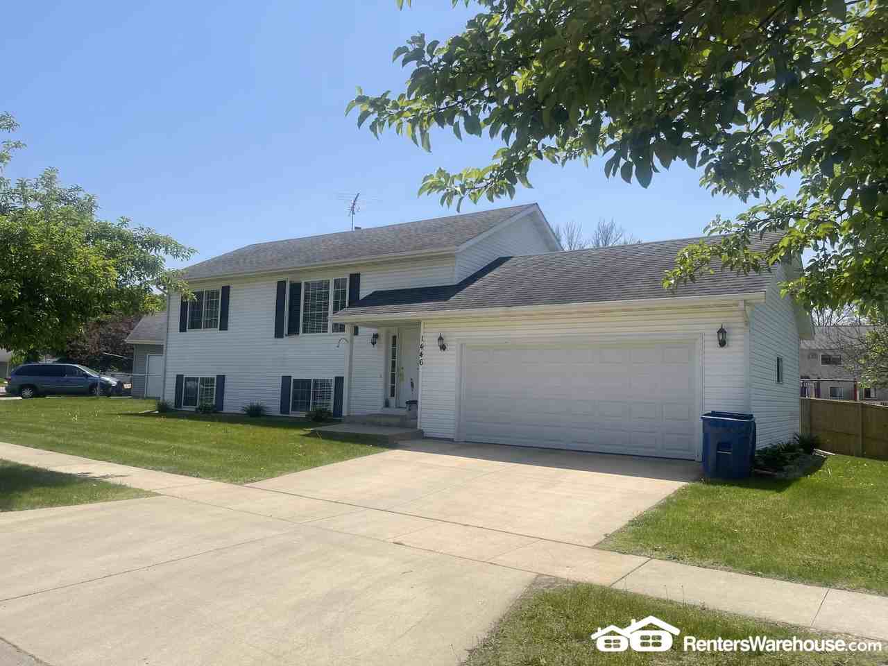 1446 50th St Nw - Photo 2 of 44