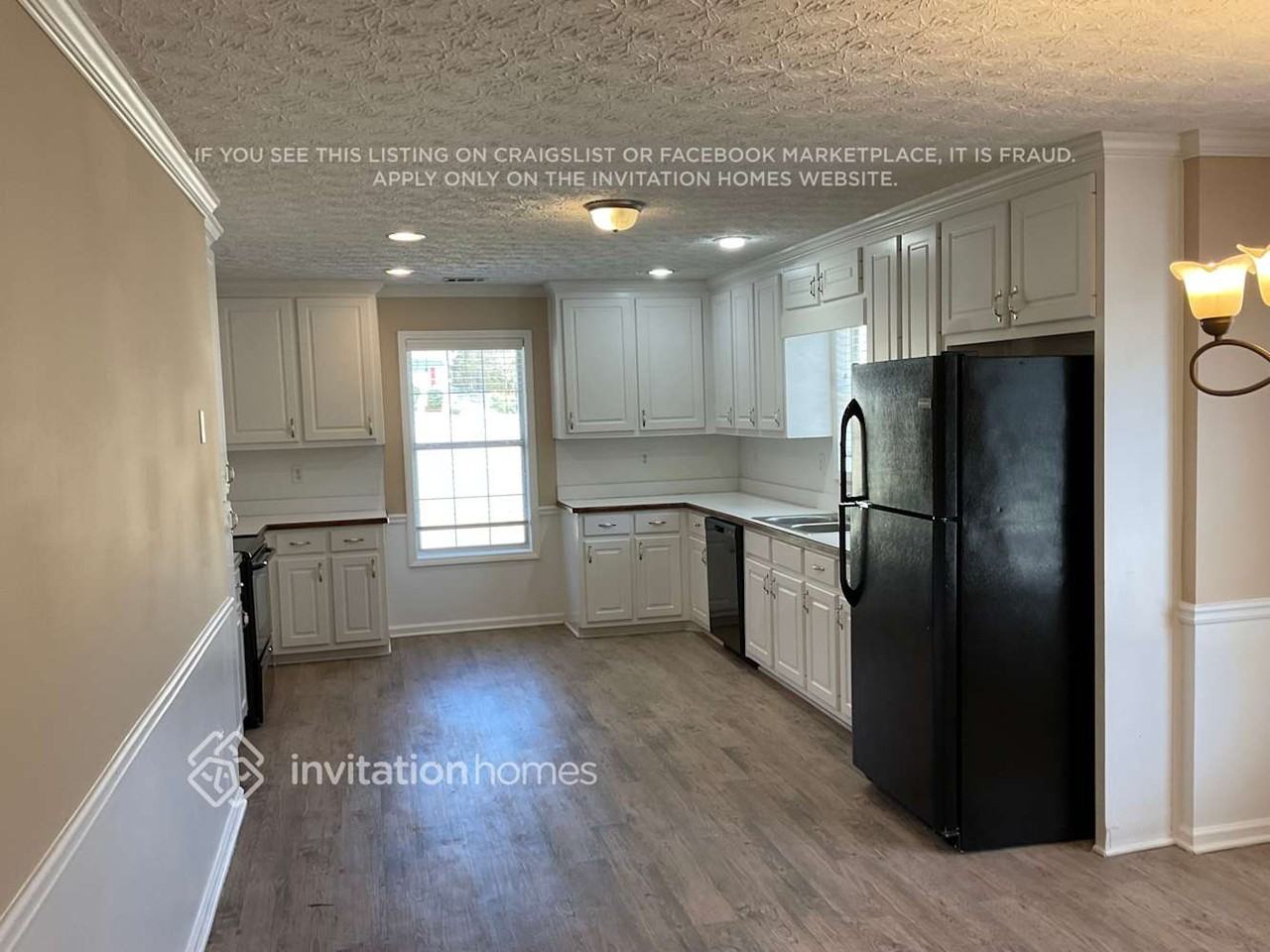 4514 Yorktown Dr - Photo 5 of 19