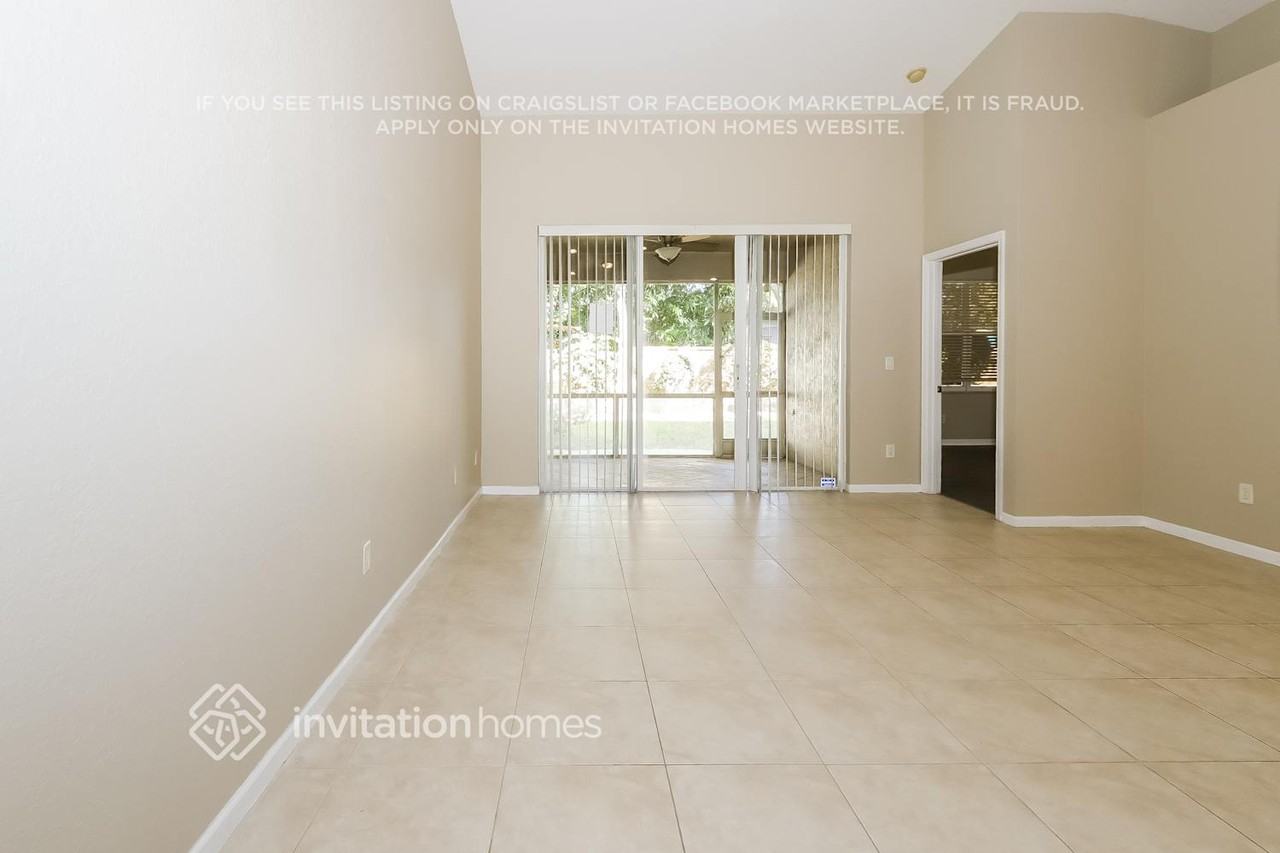 303 E Coral Trace Cir - Photo 5 of 17