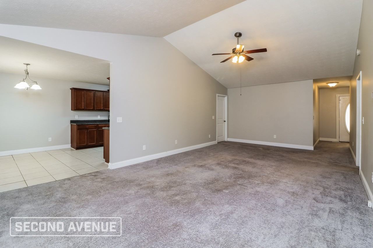 273 Patriot Dr - Photo 4 of 28