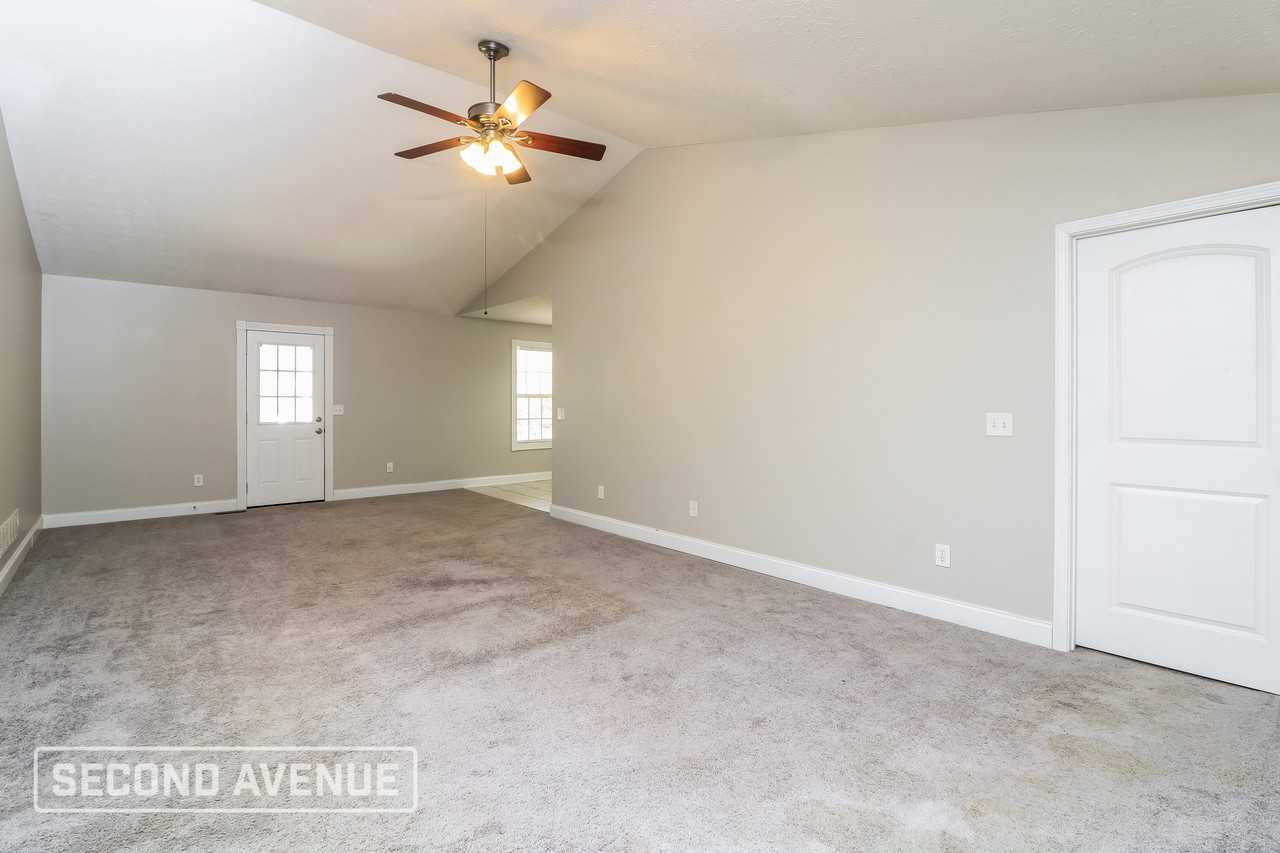 273 Patriot Dr - Photo 6 of 28