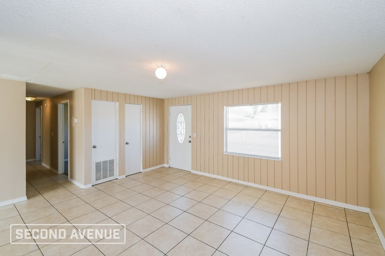 10966 Whitly Ct - Photo 4 of 24